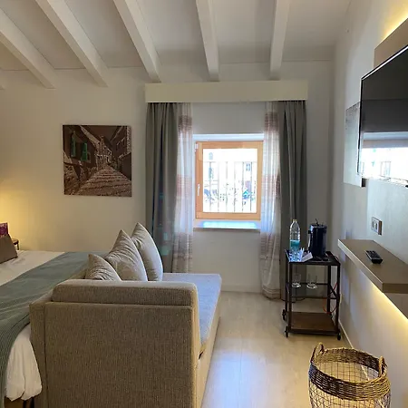 Hotel Plaza 3*